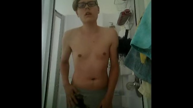 Desperate guy wetting and cumming