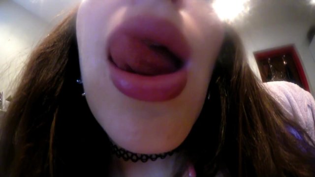 Sultry Brit Kissing GFE