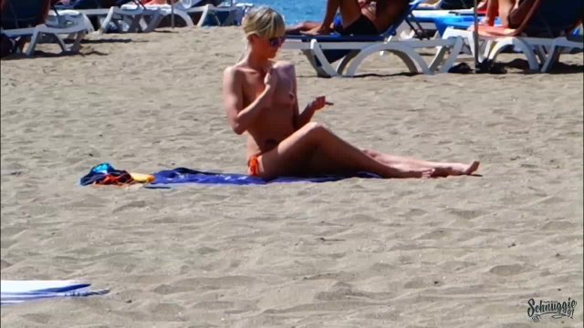 Notgeil am Strand in Spanien  Public im Urlaub Schnuggie91