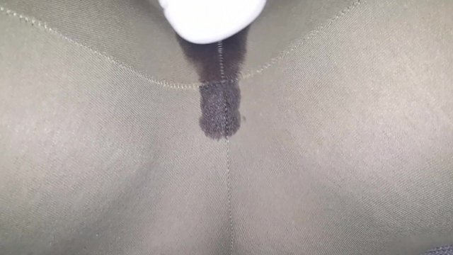 Squirting Orgasm in my Leggings