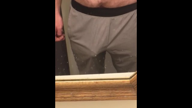 Boyfriend has a hands free orgasm with a full bladder!!