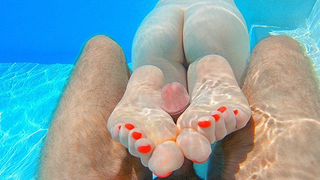 GINGER MERMAID UNDERWATER FOOTJOB POV  Perfect Soles Long Toes Red Nails