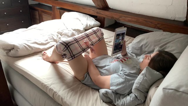 step sister masturbating - she begged me not to tell so I fucked her