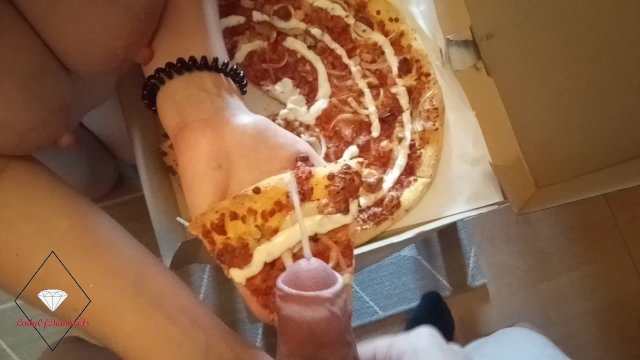 Milf eats cum on pizza