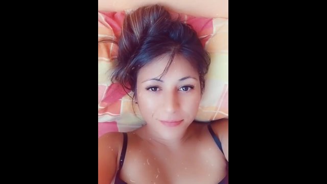 Zorra se calienta para correrse