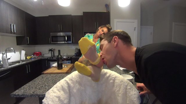Step Mom Seduces Step Son with Sexy Nylon Soles