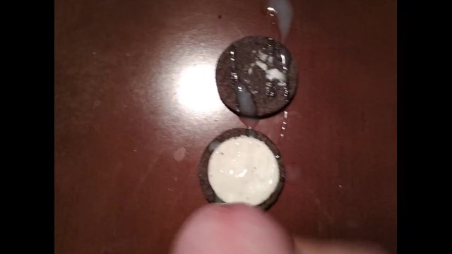 Cookie With Milk! (Cumshot) Do you want to try it? Galleta con leche!