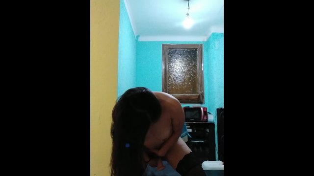 Mi novia latina me pasa video whatsapp con su juguete