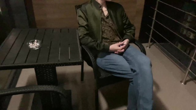 Sucked on the balcony