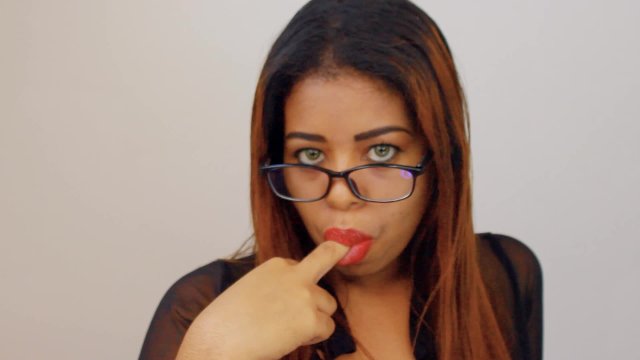 Sweet ebony MILF with glasses showing you her skills with that slutty red lips mouth she has