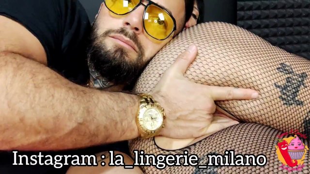 Ladymuffin e la tutina bucata