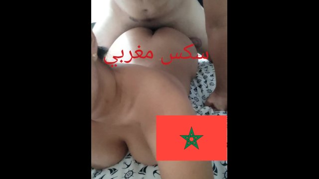 My neighbor visits me, he likes to see me naked, Moroccan sex