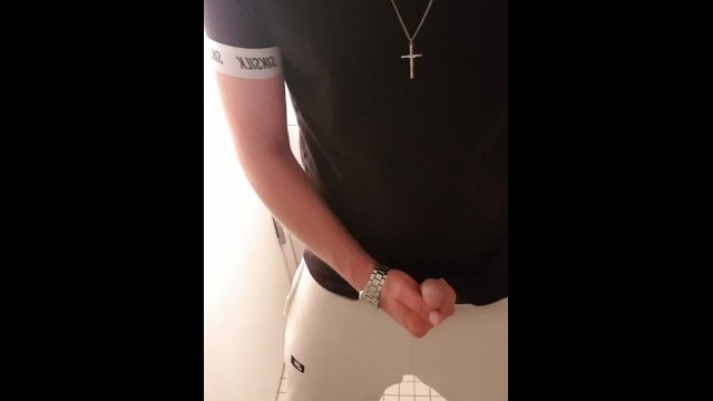 Horny Guy jerking off and talking dirty (PRAISE KINK)