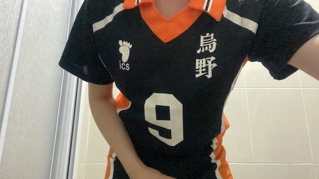 Haikyuu Kageyama cosplay pleasuring himself [nipple play+loud moan]