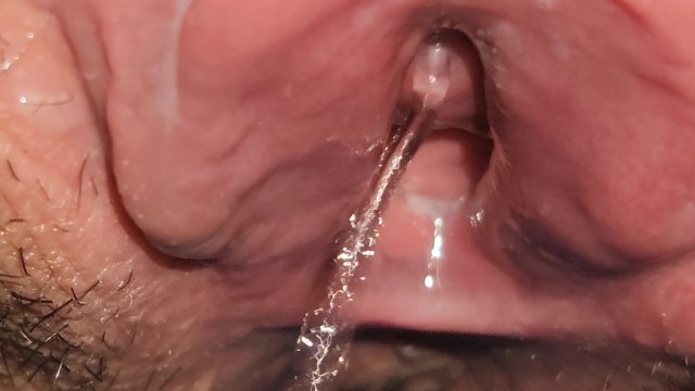 5 minutes of urine on your face 💫 tell me where you want it