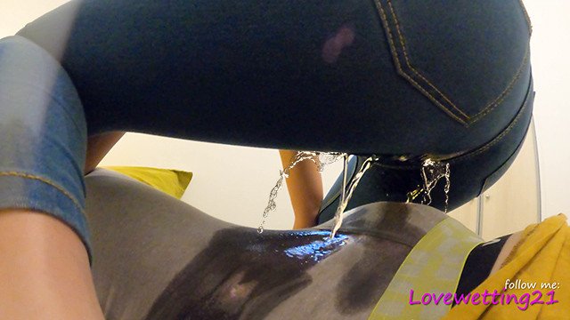 this slut pisses on his cock to be fucked